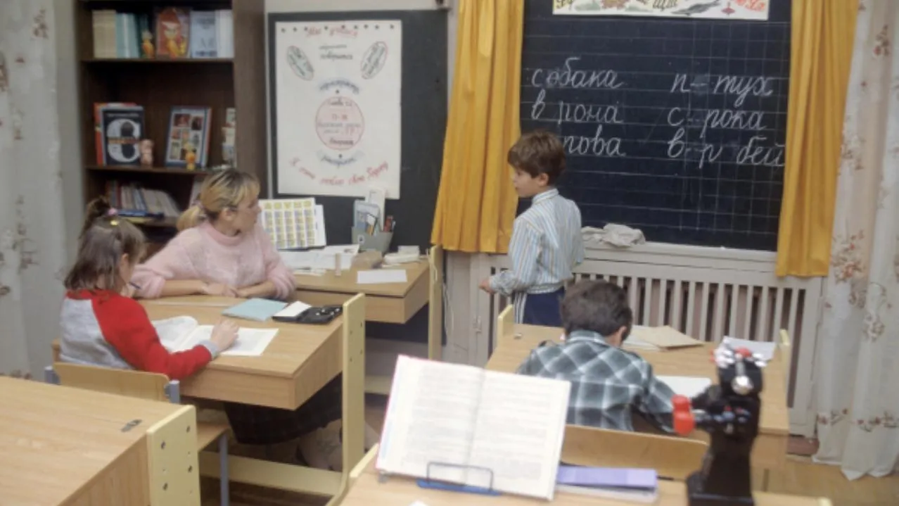 Политолог Вадим Авва объяснил, зачем власти Литвы учат школьников русскому языку