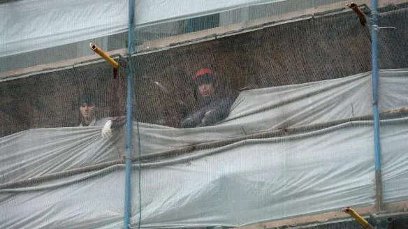 Срочный ремонт фасадов Дворца молодежи начали в Мытищах