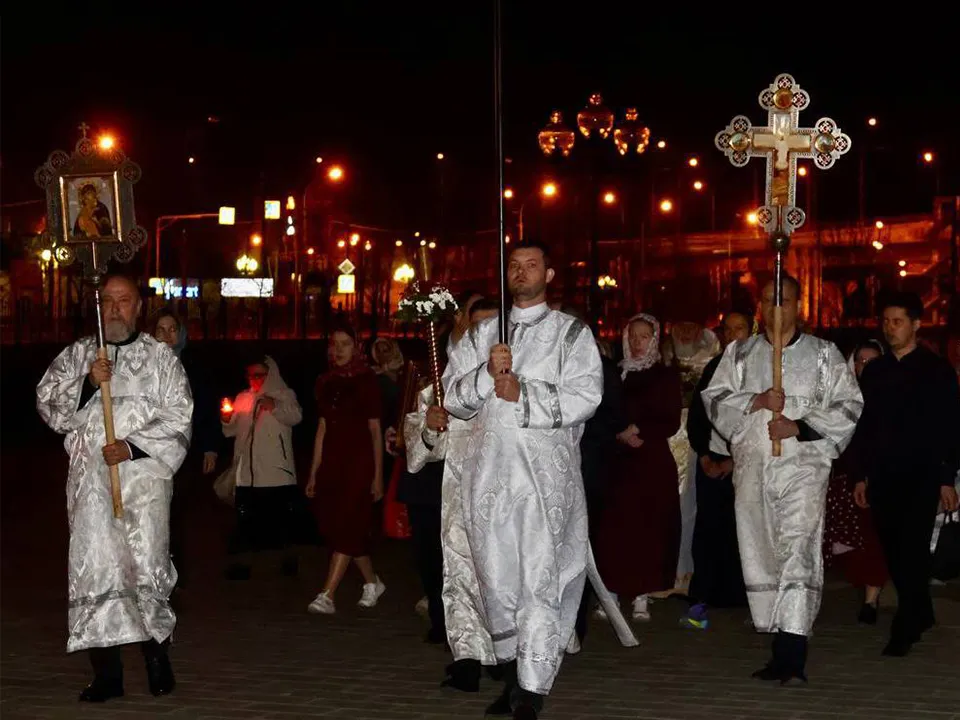 Крестный ход Пасхальной ночи 2025. Фото: пресс-служба администрации г.о. Ступино