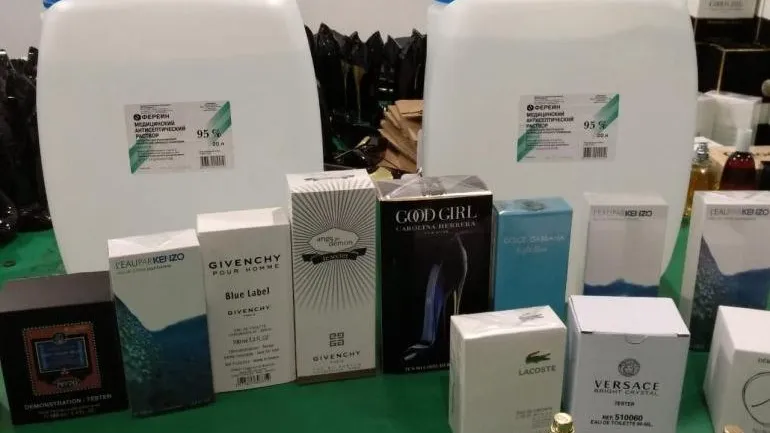 Двадцать тысяч флаконов поддельных духов нашли в Щелковском районе