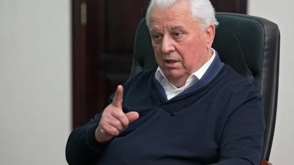 Кравчук объяснил, почему украинцы забросали камнями земляков, прибывших из Китая