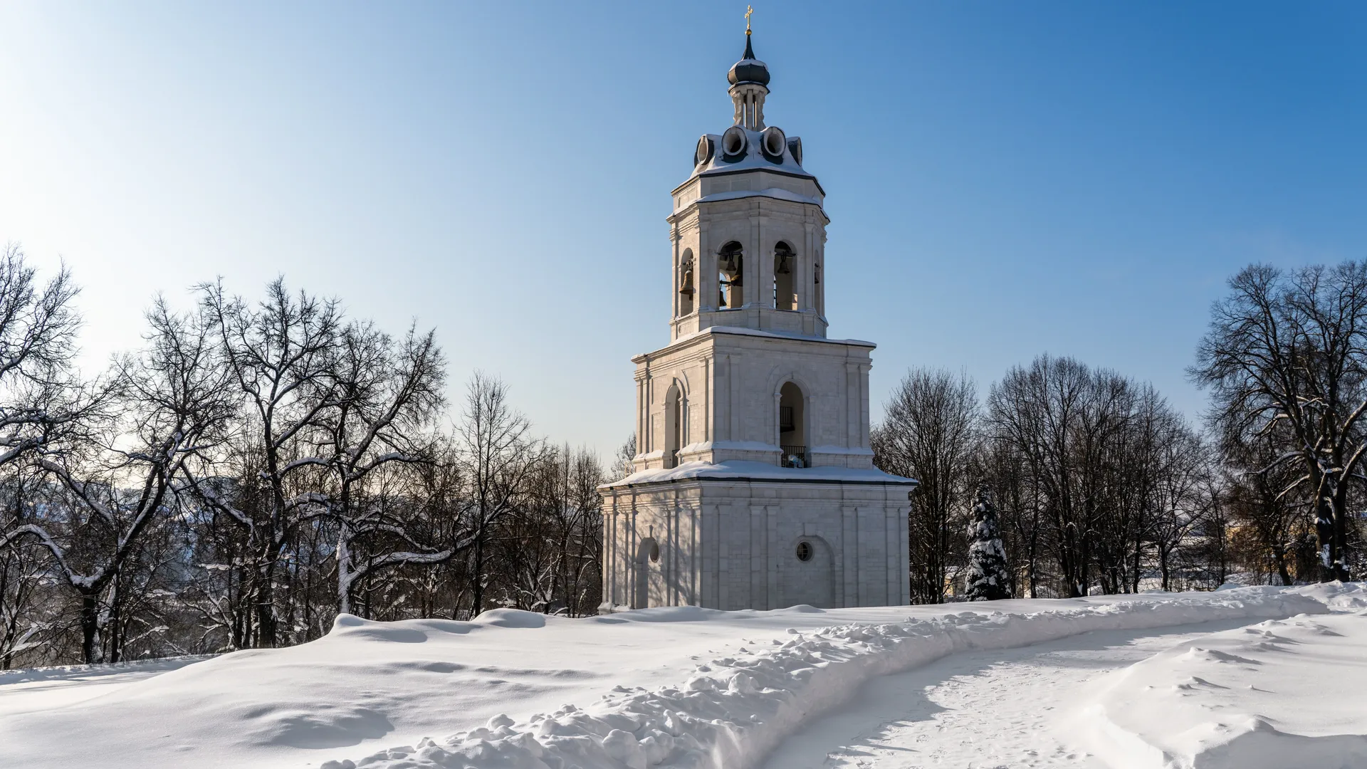 Церковь иконы Божьей Матери Знамение в поселке Дубровицы в Подольске