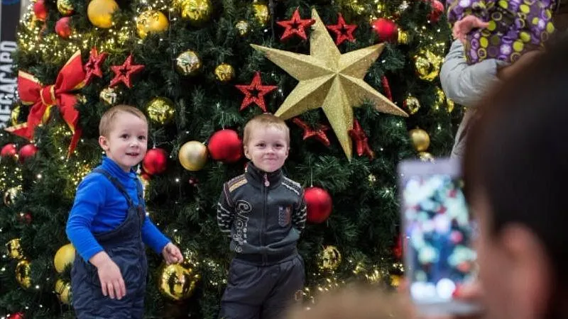 Каждый город Подмосковья должен подготовиться к Новому году - Воробьев