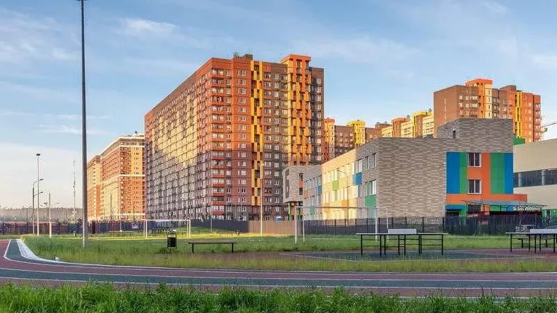 Школы и жилые дома. Двадцать пять новых объектов ввели в Подмосковье