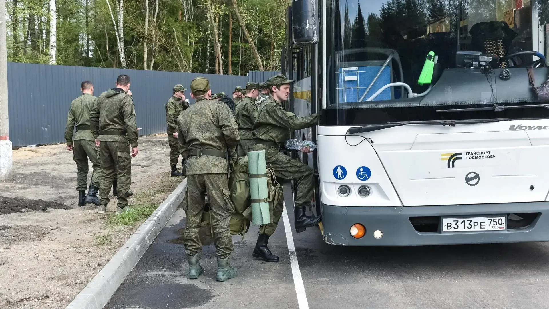В подмосковной Балашихе ждут тех добровольцев, которые решили заключить контракт на военную службу
