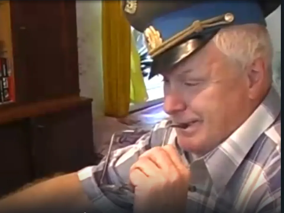 Кадр из фильма «Сквад — эпизод 1. Внимание, в небе — Покрышкин!». Режиссер Э. Семенов. 2007 год