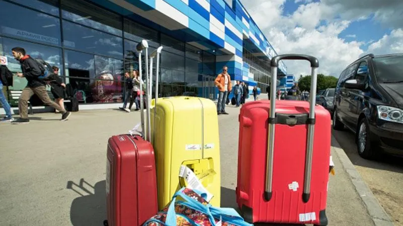 Эксперт объяснила снижение эмигрантских настроений среди граждан РФ