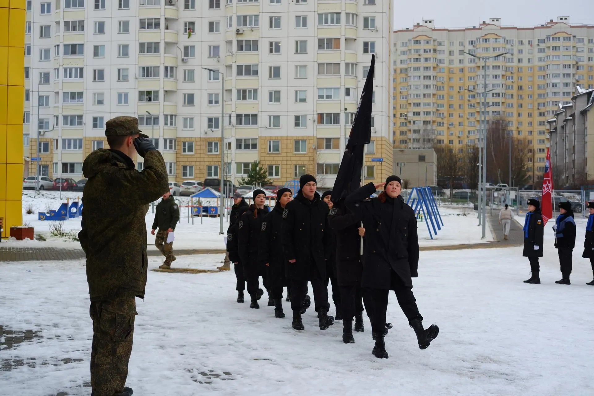 Соревнования по строевой подготовке провели в школе № 4 Солнечногорска