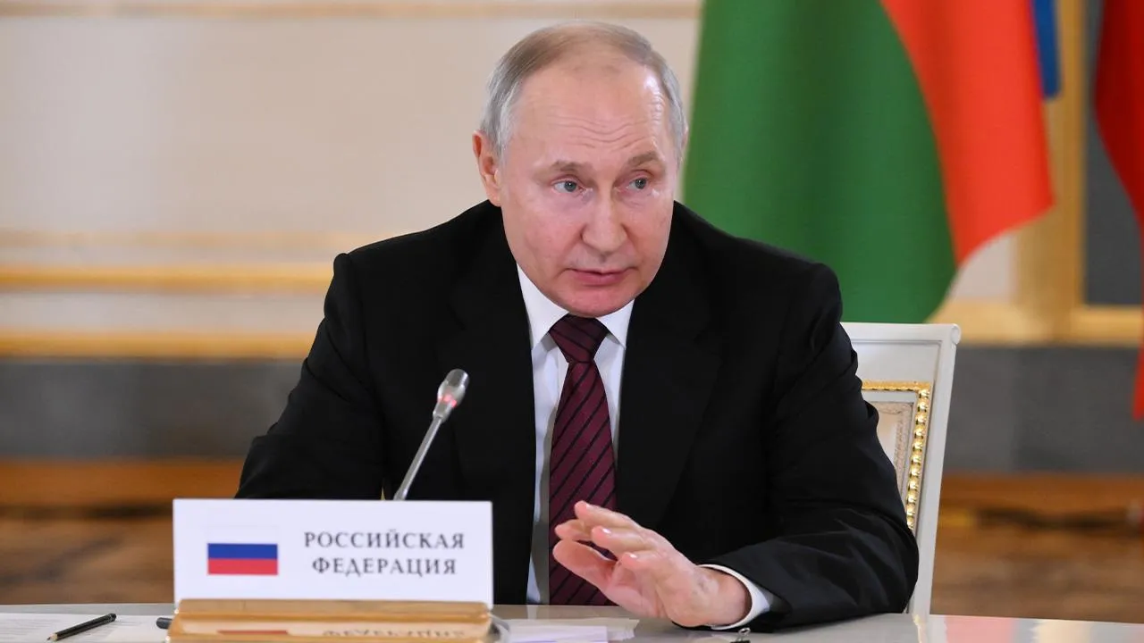Россияне считают, что Путину необходим недельный отпуск летом
