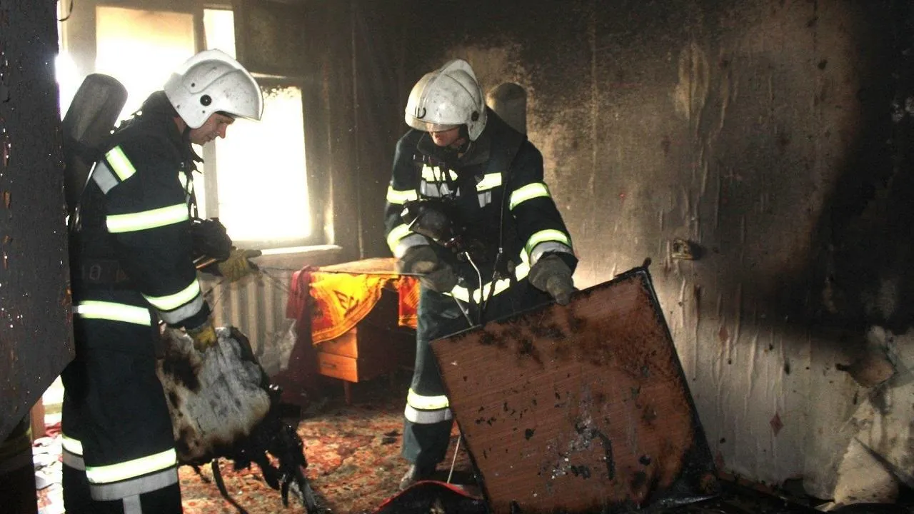 Пожар произошел в многоквартирном доме в Люберцах