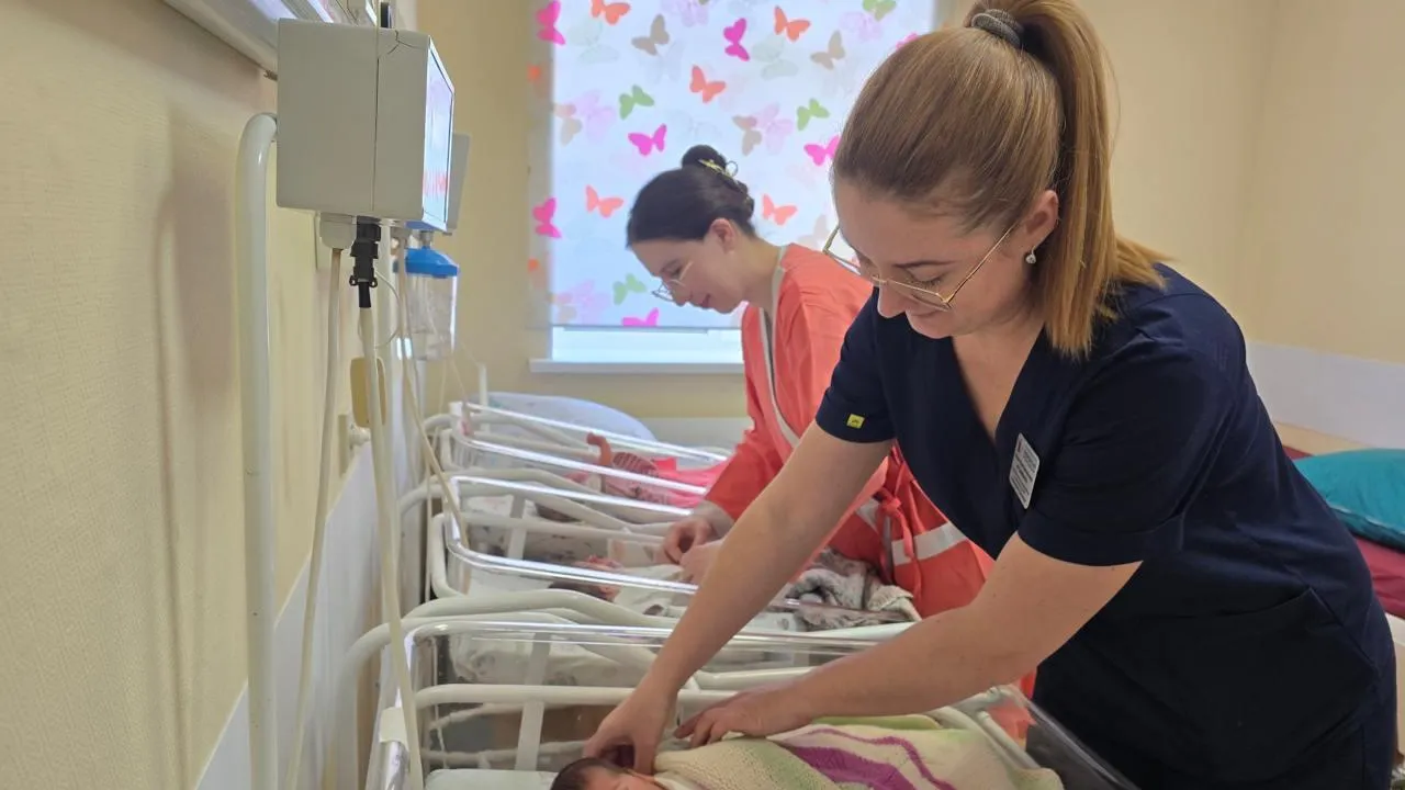 В Видном врачи помогли девушке родить тройняшек