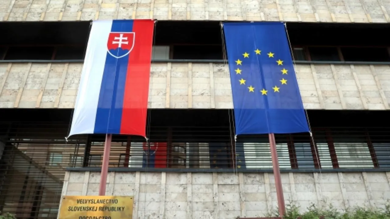 Словакия пообещала больше не поставлять оружие Украине