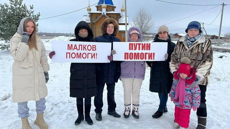 Михаил Комаров