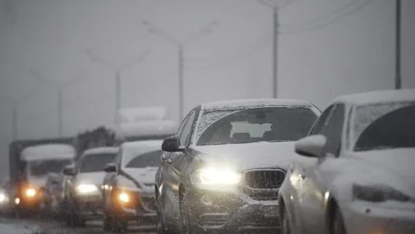 Около 30 автомобилей столкнулись на трассе М‑2 в Подмосковье