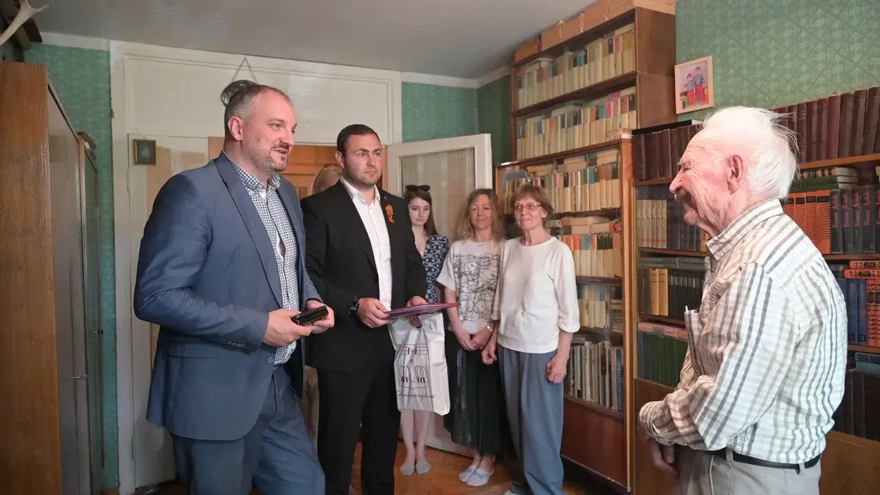 В Красногорске поздравили ветерана, которому исполнилось 99 лет