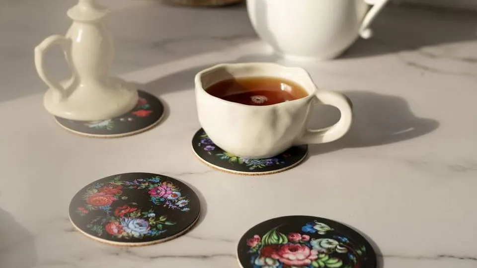 Фото: t.me/zhostovo_fabrika