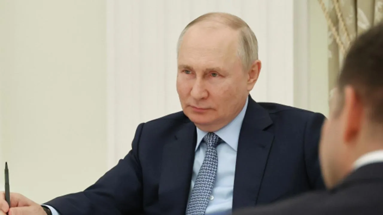 Опрос ВЦИОМ показал, что большая часть россиян доверяет Путину