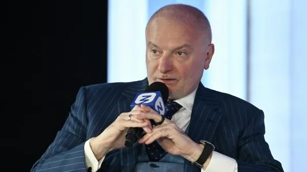 Сенатор Клишас оценил противостояние Запада и России