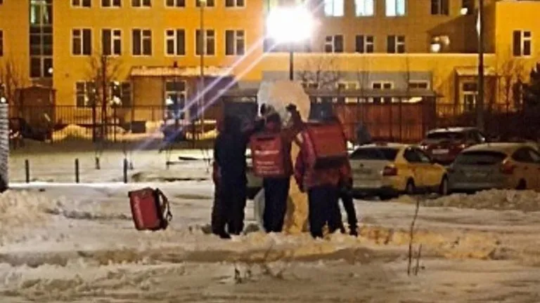 Снеговик. Фото: Телеграм-канал «Дрожжино/ЖК Бутово Парк2»