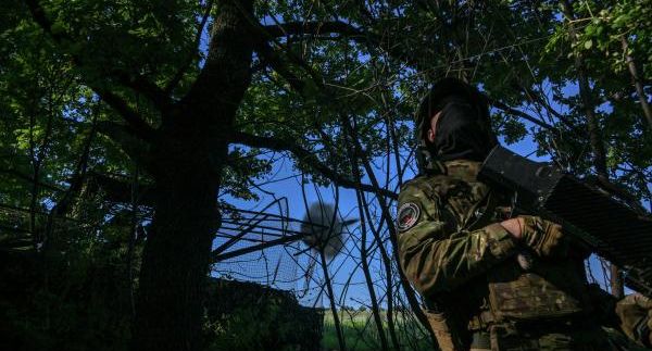 Минируют улицы и ставят заграждения: ВСУ активно готовятся к обороне Купянска