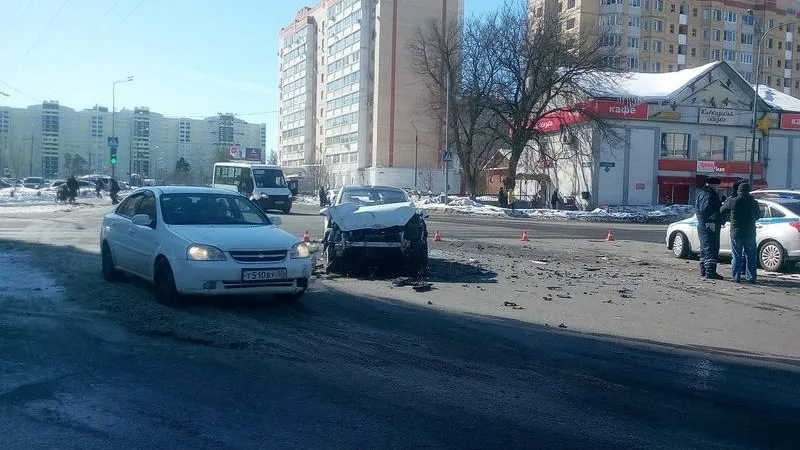 Грузовик задымился в результате аварии в Раменском