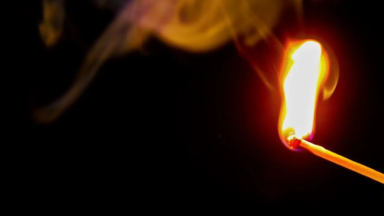 Флешмоб пенсионерок: на Урале две женщины в один день пытались поджечь военкоматы