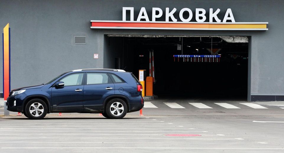 Человек пострадал при обрушении потолка в подземной парковке ТЦ «Ривьера»