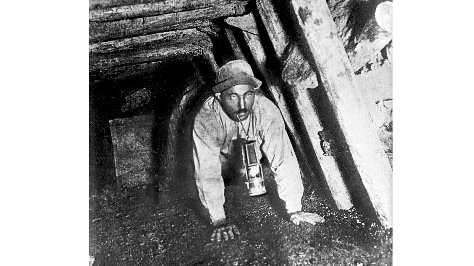 Обкатчик в шахте Донбасса, 1915 год