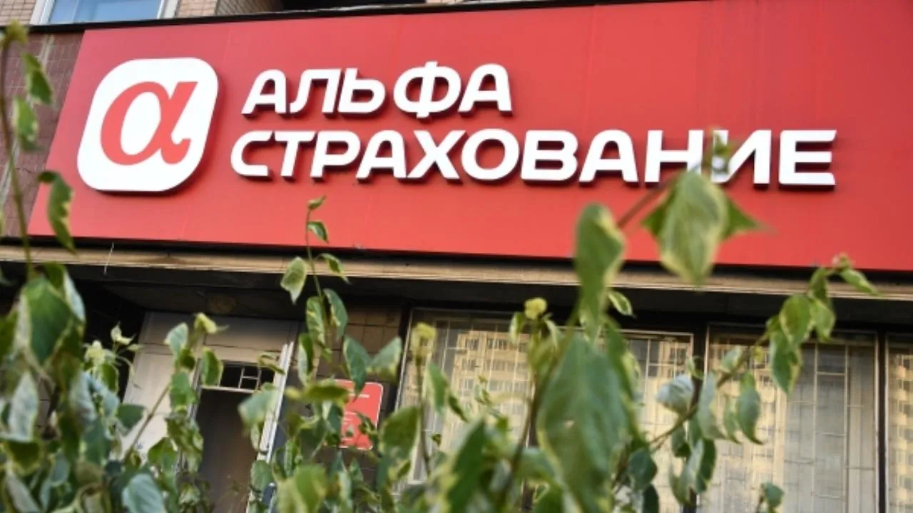 Пассажирам аварийно севшего под Новосибирском авиалайнера выплатят по сто тысяч рублей компенсации