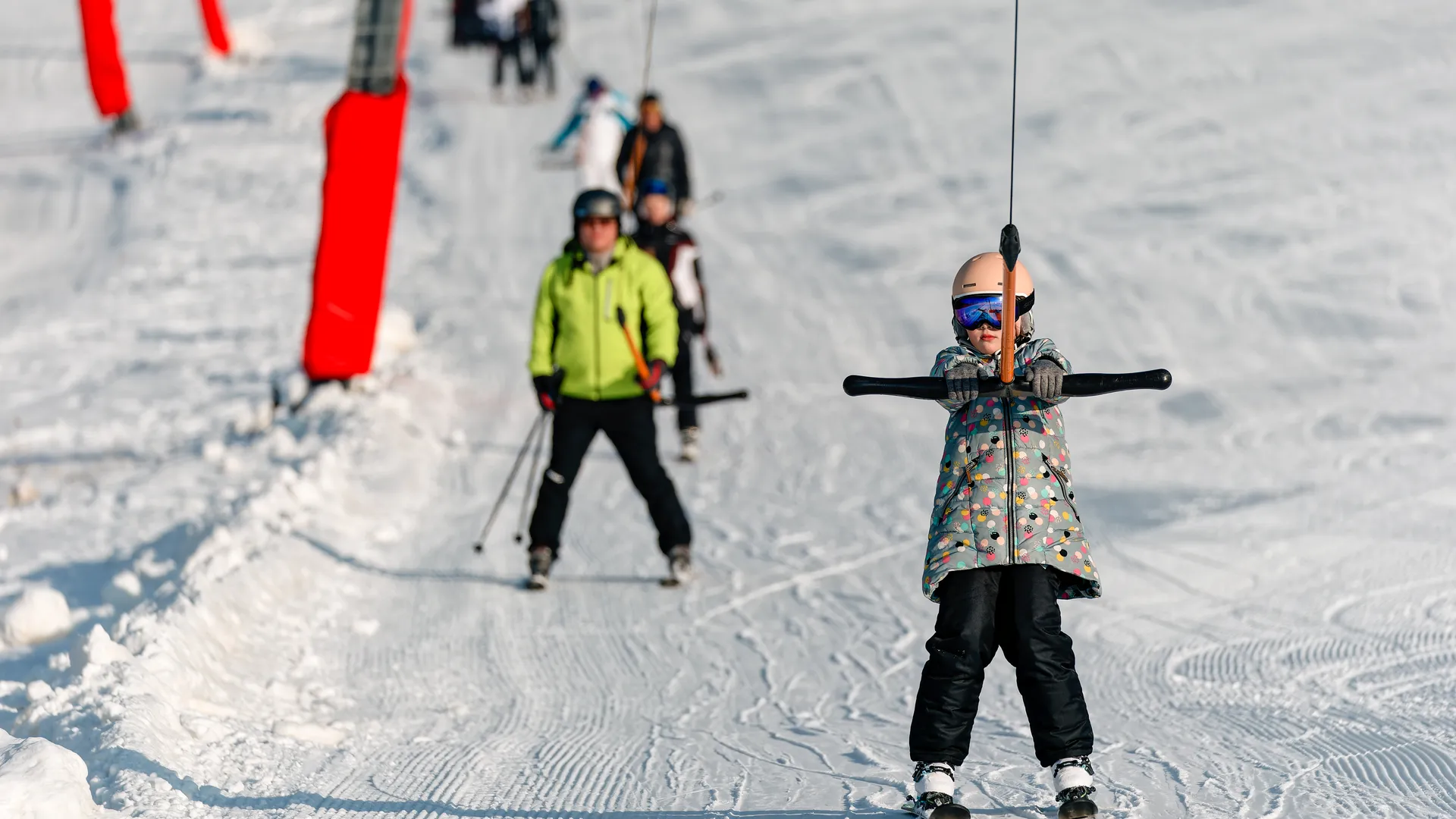 «Нас травят»: отдыхающие в ужасе сбегают с курорта Буковель