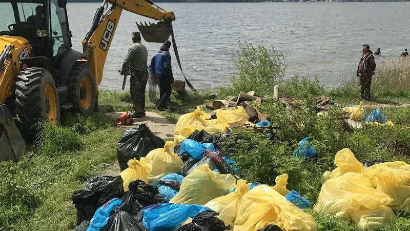 Озеро Сенеж расчистили в Солнечногорском районе