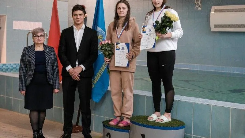 Соревнования по плаванию прошли в Ленинском округе