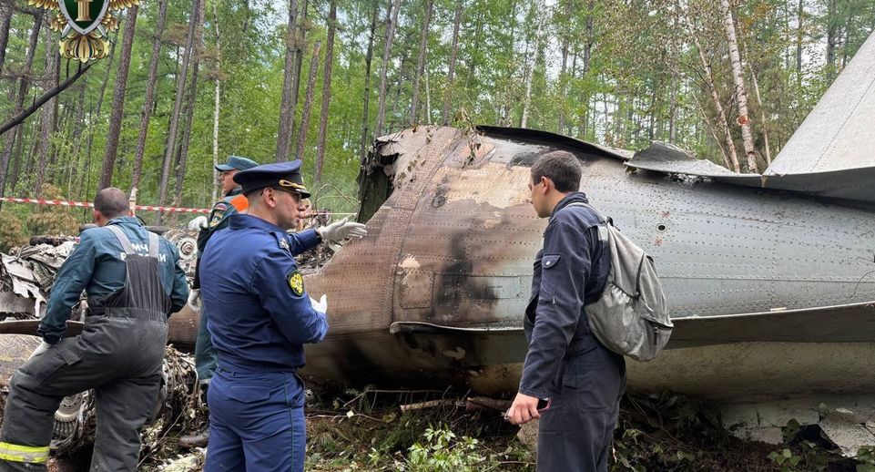 Родственникам погибших при крушении Ан-24 выплатят по пять миллионов рублей