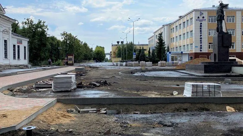 В Электростали продолжается реконструкция привокзальной площади