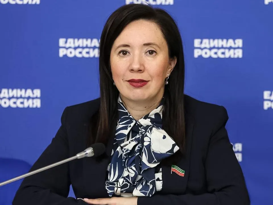 Жен участников СВО бесплатно научат вести бизнес в России
