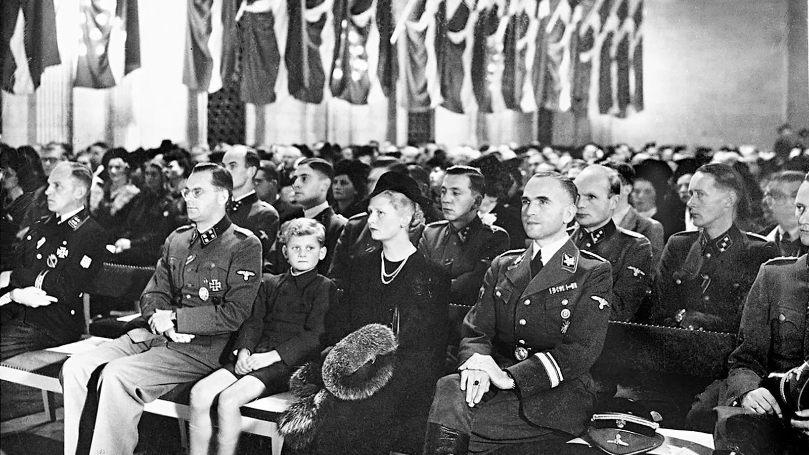 Поминовение датских легионеров СС в Копенгагене, 1943 год