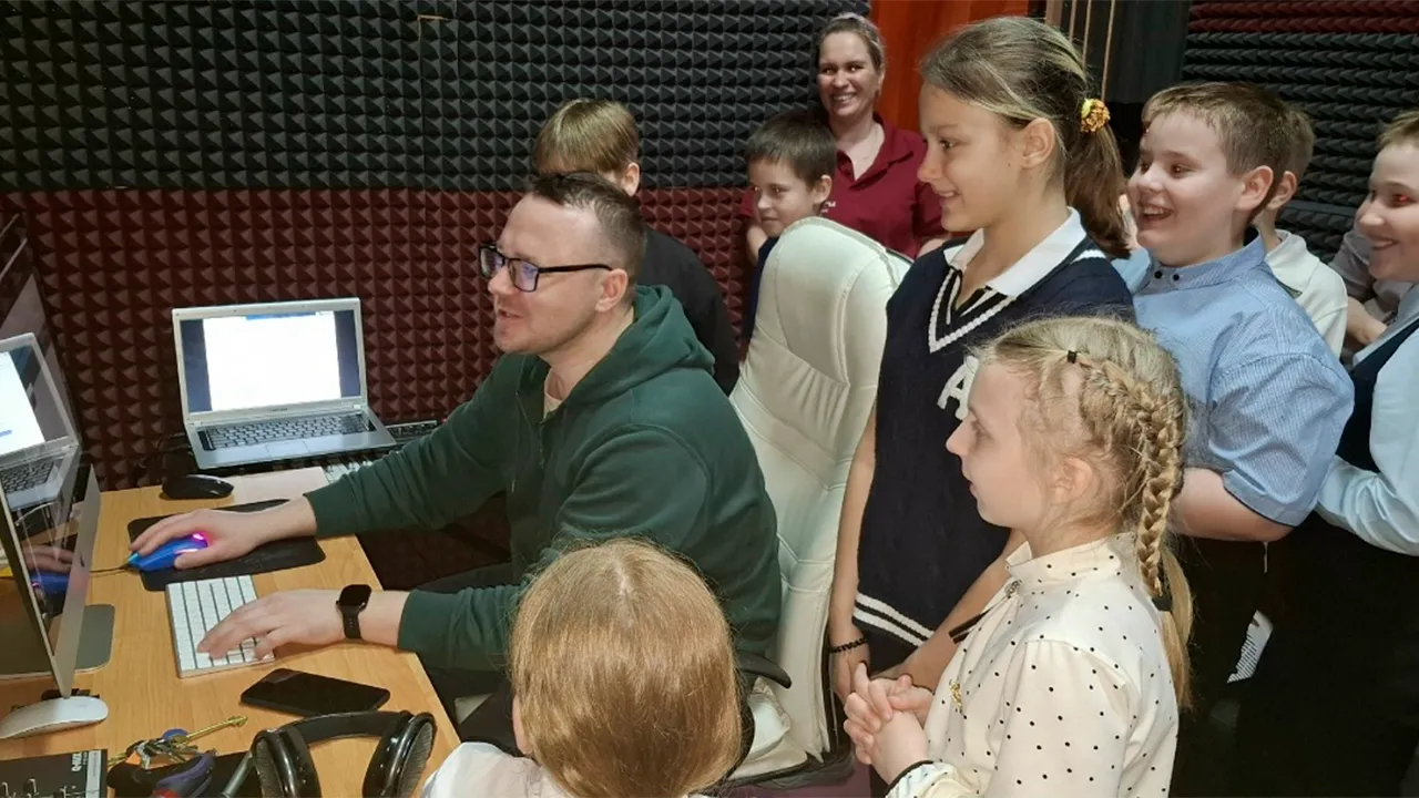 vk.com/ Дворец культуры им. В.Н. Леонова