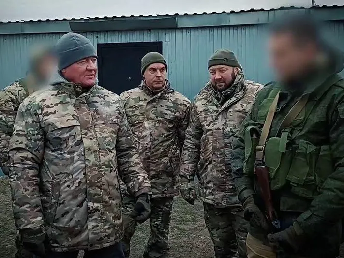 Скоро многие губернаторы поедут тренироваться с ополченцами — мнение политолога