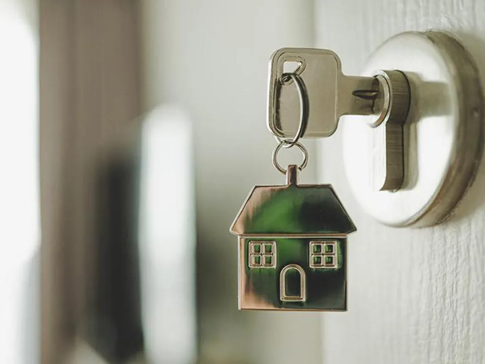 Практически невозможно: сколько нужно зарабатывать, чтобы взять ипотеку в Подмосковье