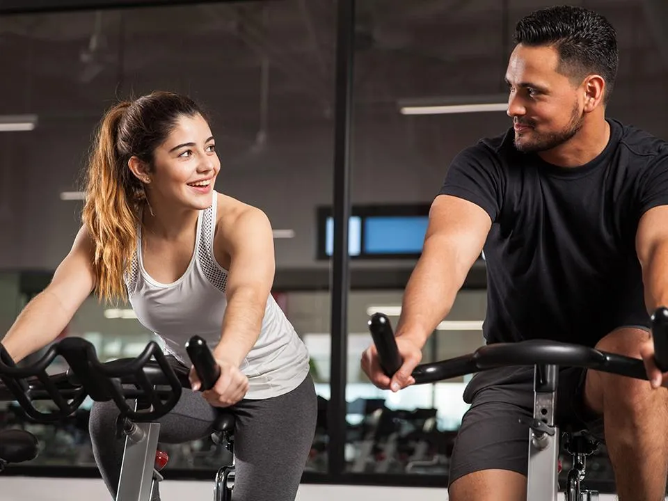 «Пара ухмылок — и проблема решена»: российские общественники выступили против дресс-кода в спортзалах