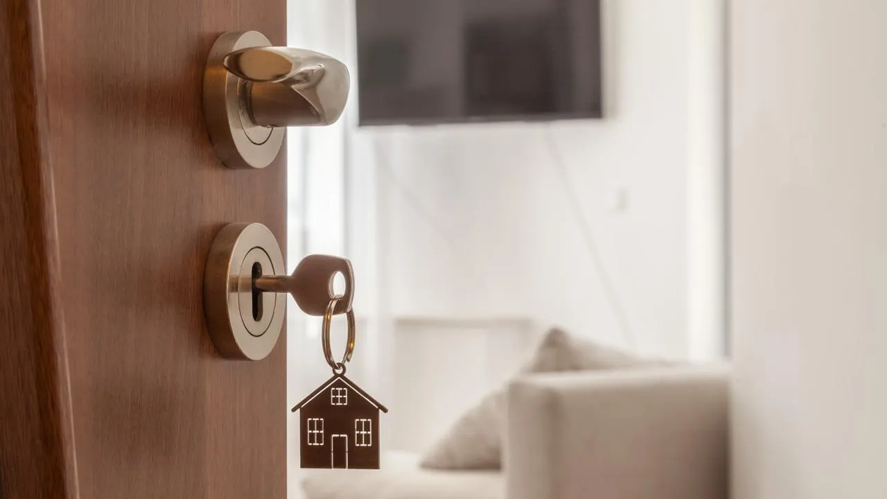 istockphoto.com/MihailDechev