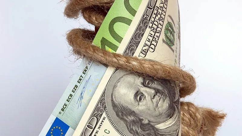США наживаются на экономическом кризисе в Европе — мнение эксперта