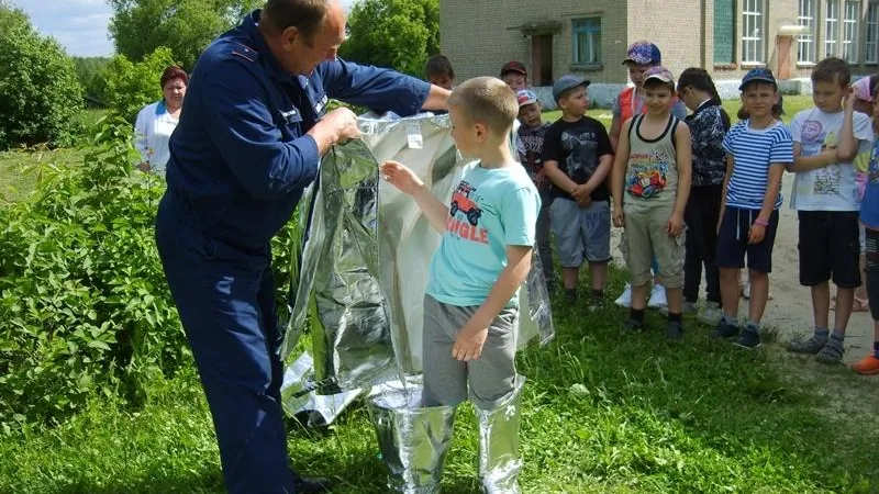 Тридцать уроков по пожарной безопасности провели в детских лагерях МО