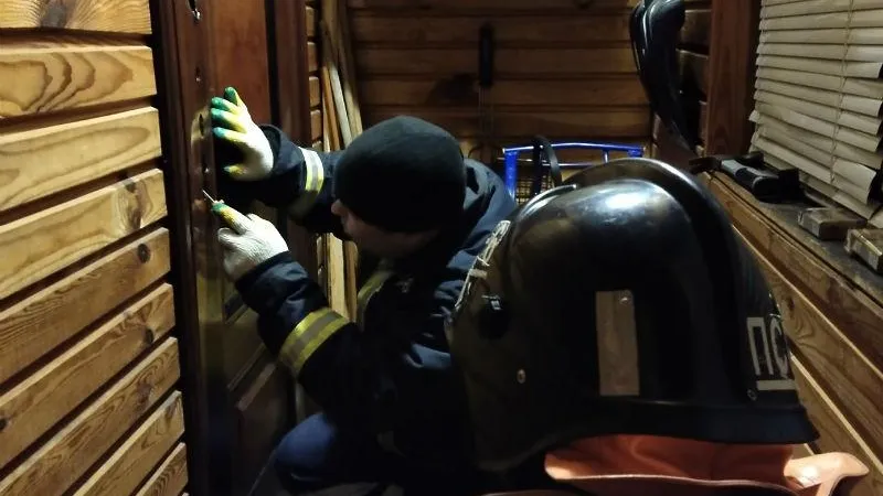 В Кашире спасатели за день предотвратили угрозу взрыва газа и спасли ребенка в пустой квартире