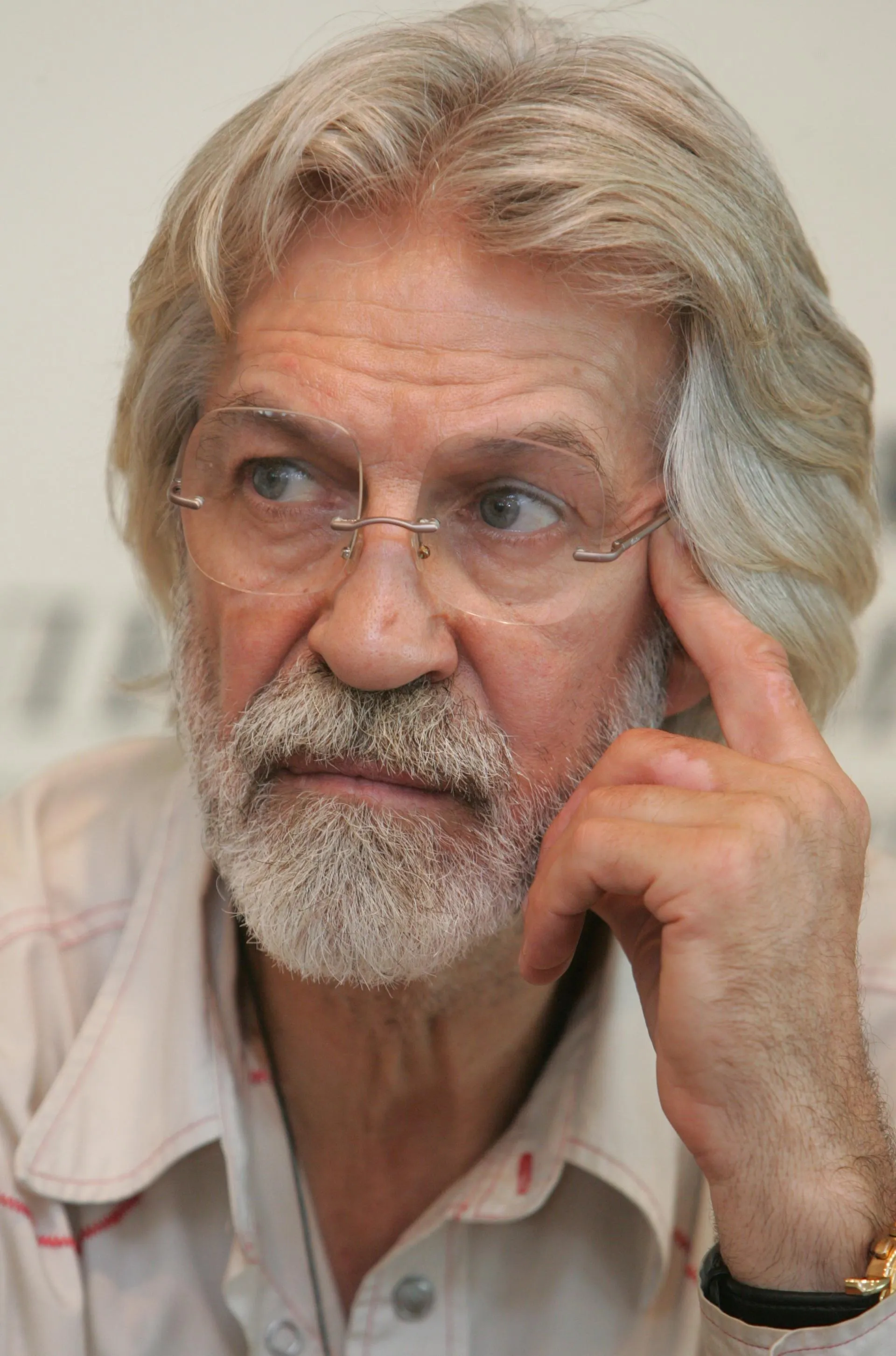 Viktor Chernov/Russian Look