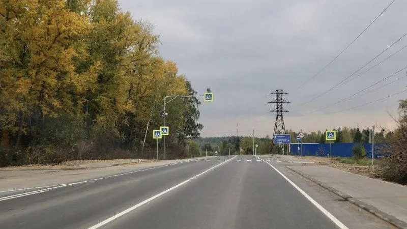 Более 60 км федеральных трасс Подмосковья защитили слоями износа