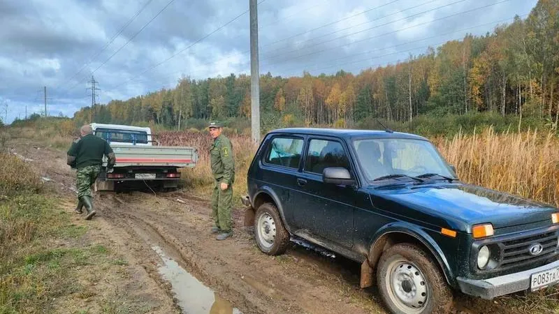 Лесничие из Талдома помогли водителю выбраться из распутицы