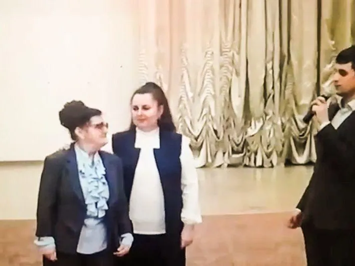 «Неповторимые эмоции»: выяснилось, как московским школьникам удалось воссоединить двух сестер