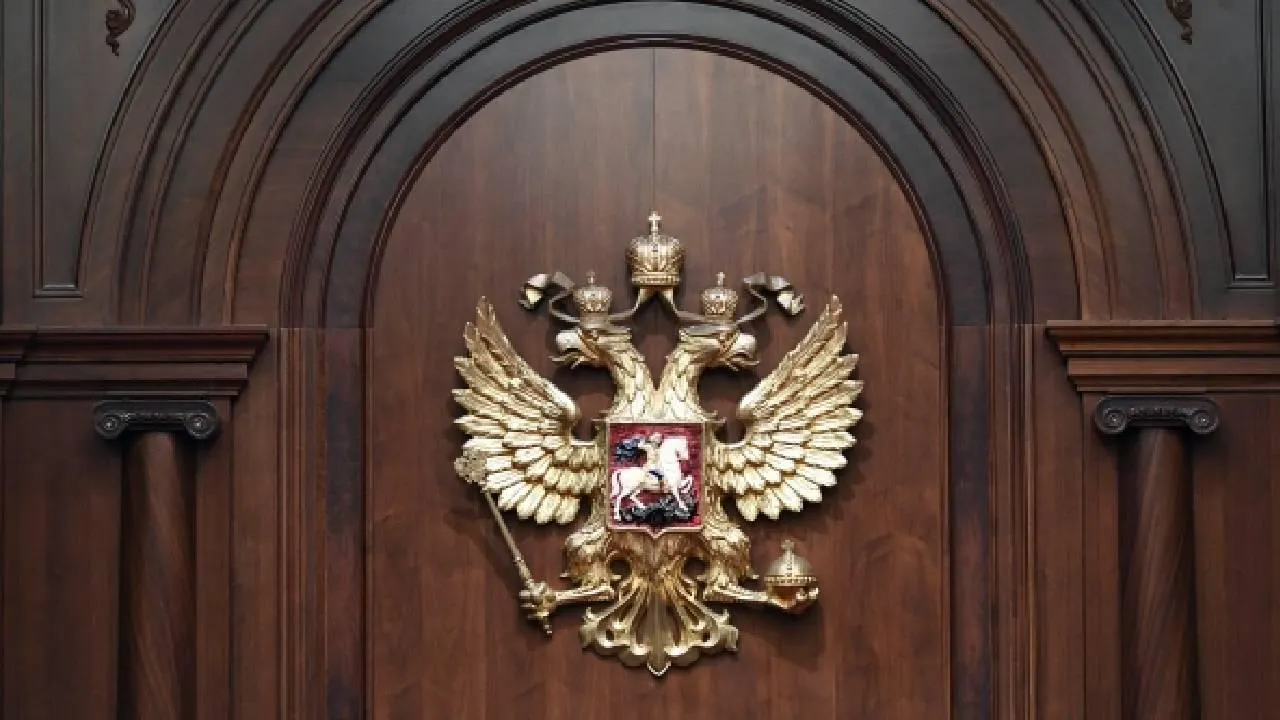 Один из супругов сменил пол: Тюменский суд вынес вердикт семейной паре
