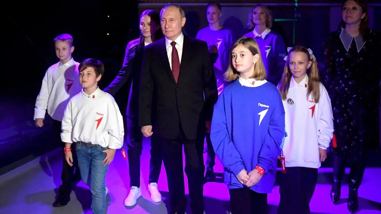 Владимир Путин посетил выставку-форум «Россия»